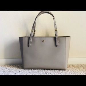 Tory Burch Small Robinson Tote